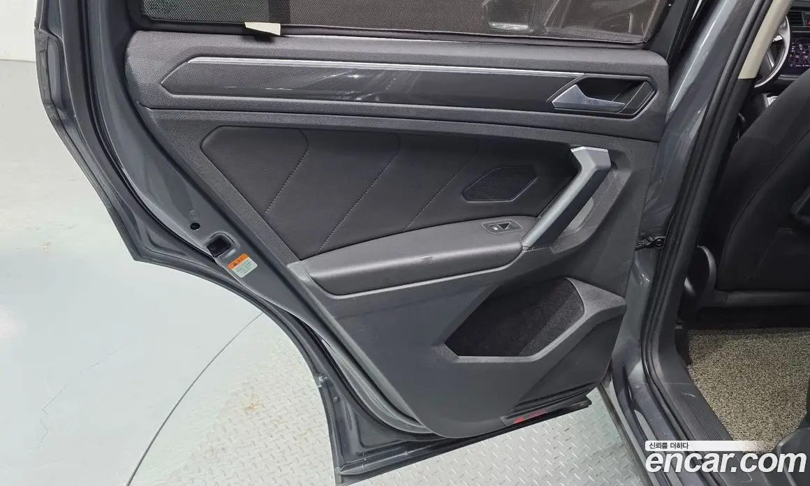 Volkswagen Tiguan 2020 2.0 автомат (гидро), фото 15 Volkswagen Tiguan 2020 2.0 автомат (гидро), фото 15