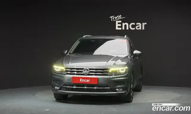 Volkswagen Tiguan 2020 2.0 автомат (гидро), миниатюра 3 Volkswagen Tiguan 2020 2.0 автомат (гидро), миниатюра 3