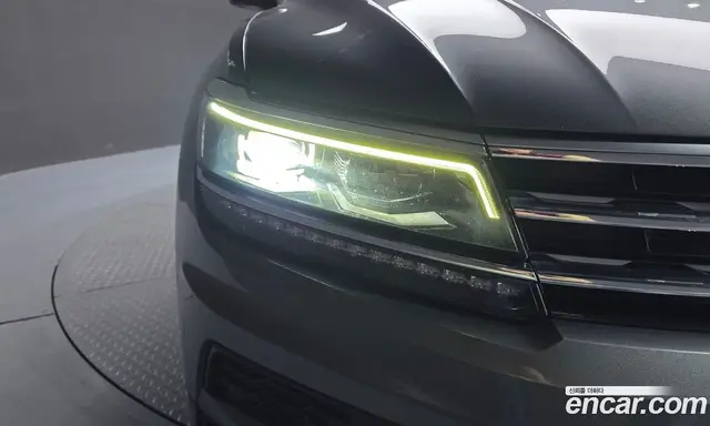 Volkswagen Tiguan 2020 2.0 автомат (гидро), миниатюра 8 Volkswagen Tiguan 2020 2.0 автомат (гидро), миниатюра 8