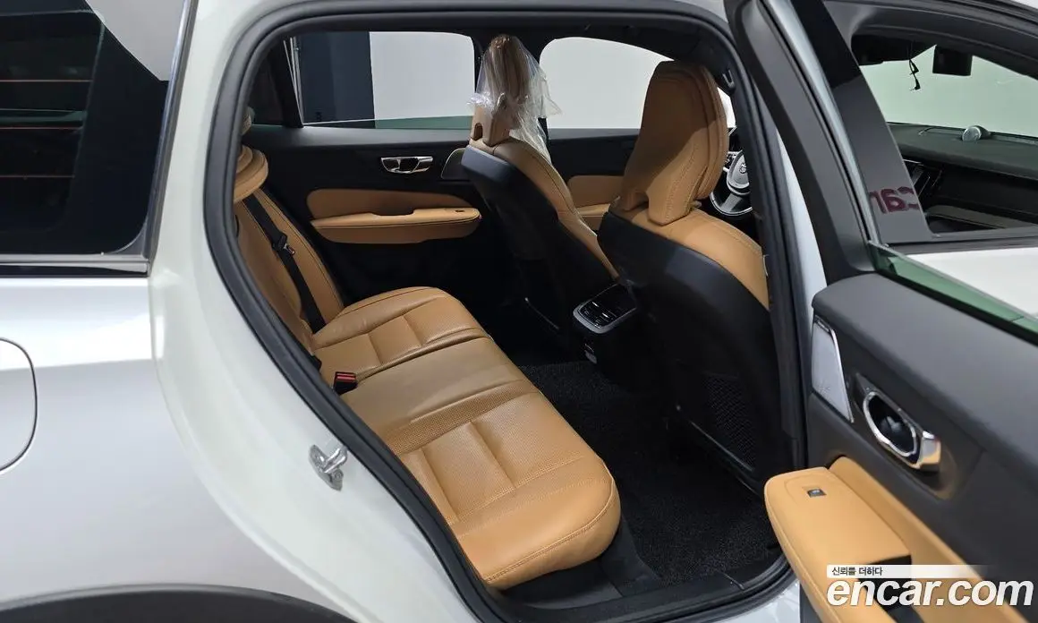 Volvo V60 2019 2.0 автомат (гидро), фото 11 Volvo V60 2019 2.0 автомат (гидро), фото 11