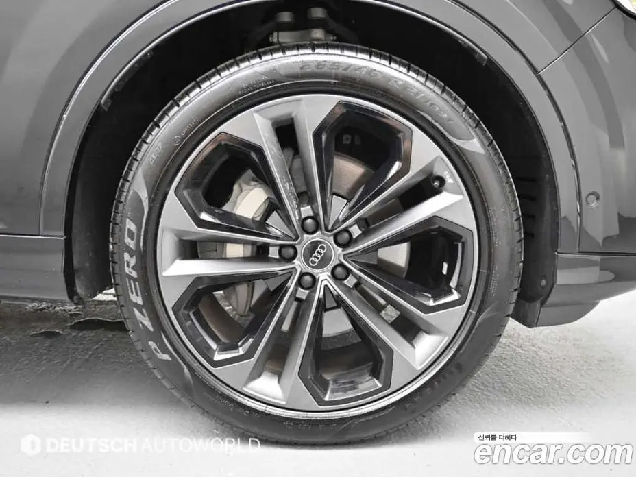 Audi Q7 2025 3.0 автомат (гидро), фото 5