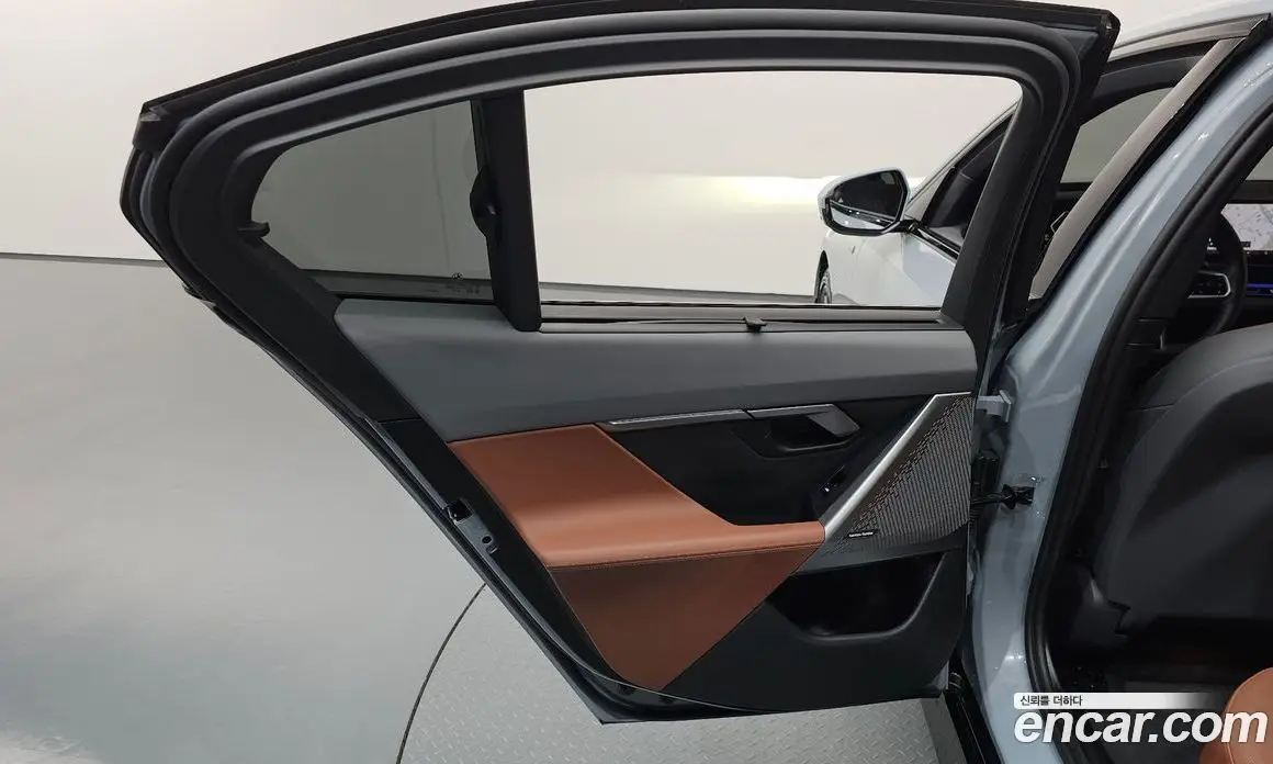 BMW 5 серия 2024 2.0 автомат (гидро), фото 15
