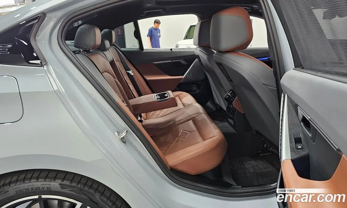 BMW 5 серия 2024 2.0 автомат (гидро), фото 17