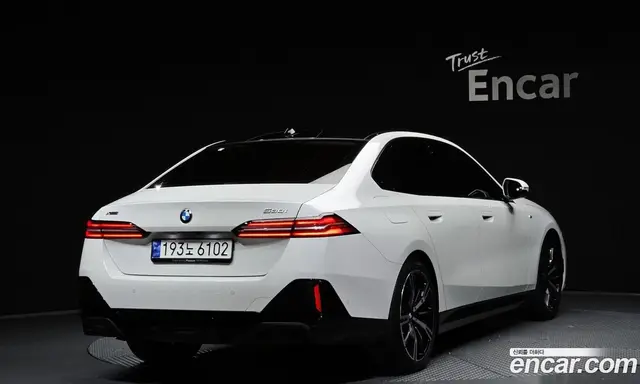 BMW 5 серия 2024 2.0 автомат (гидро), миниатюра 2