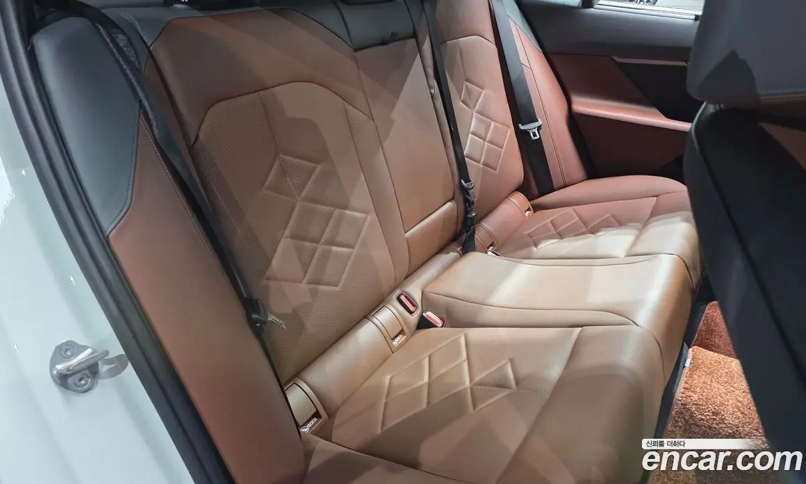 BMW 5 серия 2024 2.0 автомат (гидро), фото 17
