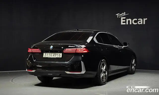 BMW 5 серия 2024 2.0 автомат (гидро), миниатюра 2