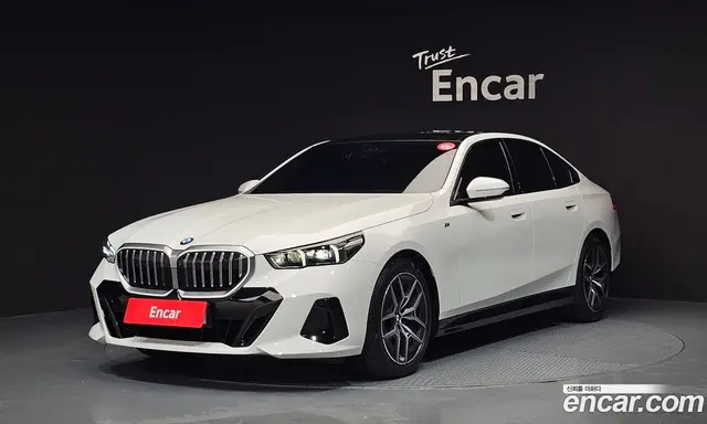 BMW 5 серия, 2025, 17 994 км