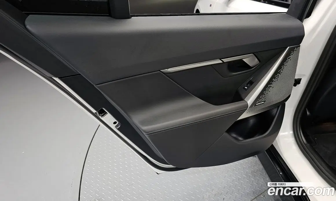 BMW 5 серия 2025 2.0 автомат (гидро), фото 15 BMW 5 серия 2025 2.0 автомат (гидро), фото 15