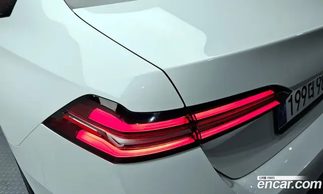 BMW 5 серия 2025 2.0 автомат (гидро), миниатюра 9 BMW 5 серия 2025 2.0 автомат (гидро), миниатюра 9