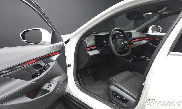 BMW 5 серия 2025 2.0 автомат (гидро), миниатюра 12