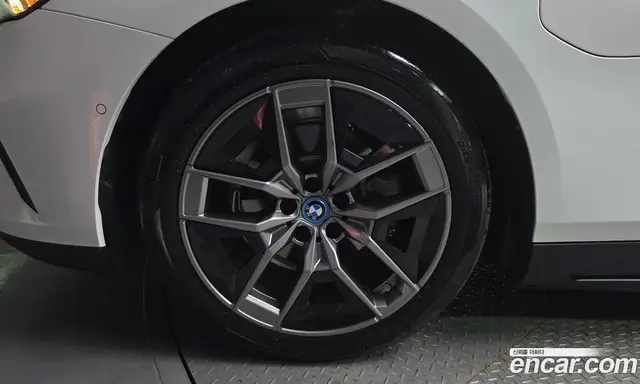 BMW 5 серия 2025 2.0 автомат (гидро), миниатюра 4