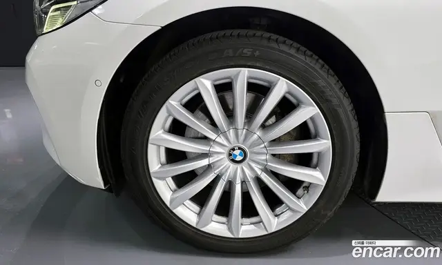 BMW 6 серия 2023 3.0 автомат (гидро), миниатюра 5 BMW 6 серия 2023 3.0 автомат (гидро), миниатюра 5