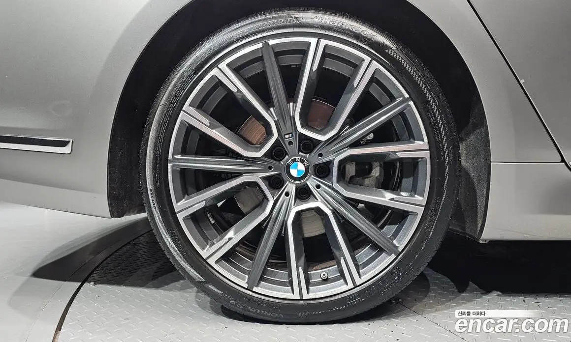 BMW 7 серия 2022 3.0 автомат (гидро), фото 5