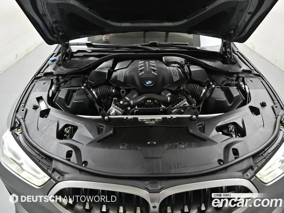 BMW 8 серия 2022 4.4 автомат (гидро), фото 6