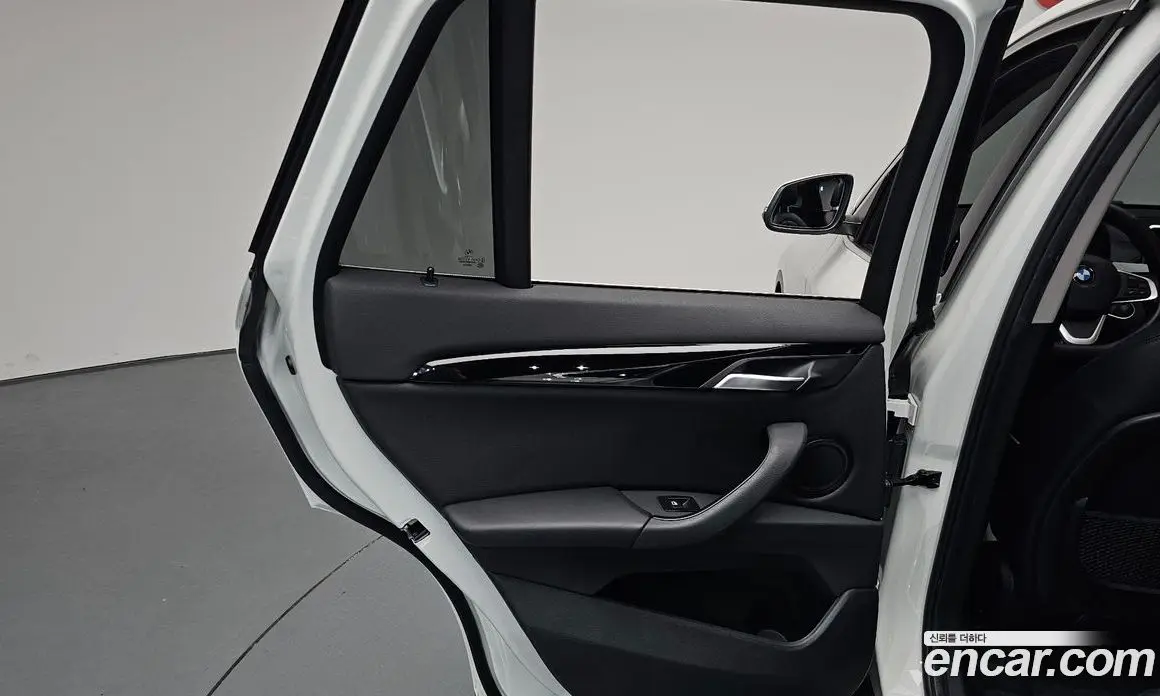BMW X1 2017 2.0 автомат (гидро), фото 14 BMW X1 2017 2.0 автомат (гидро), фото 14