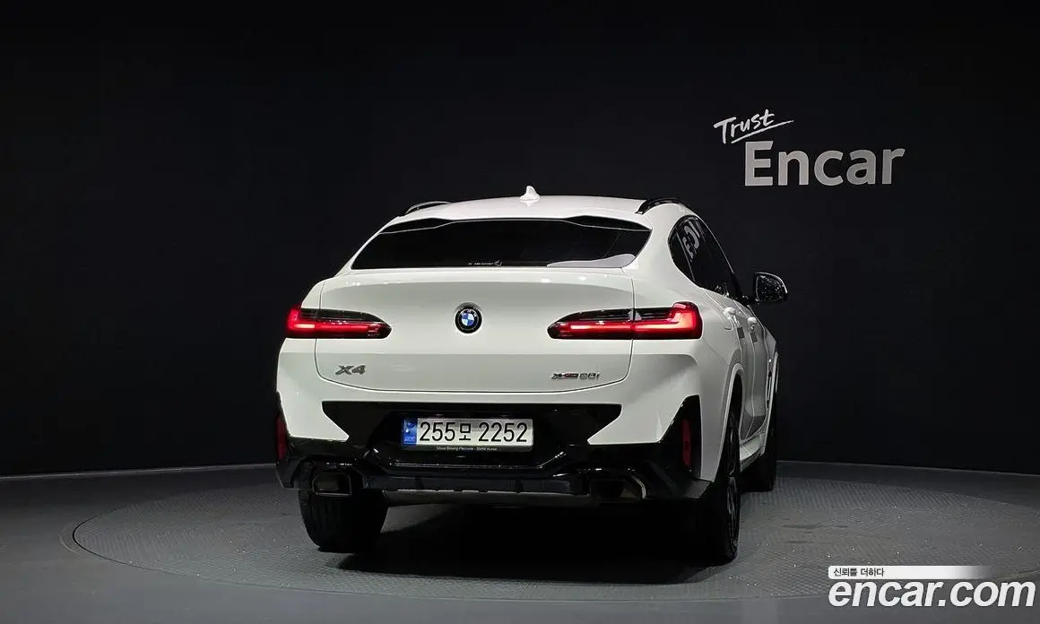 BMW X4 2022 2.0 автомат (гидро), фото 4