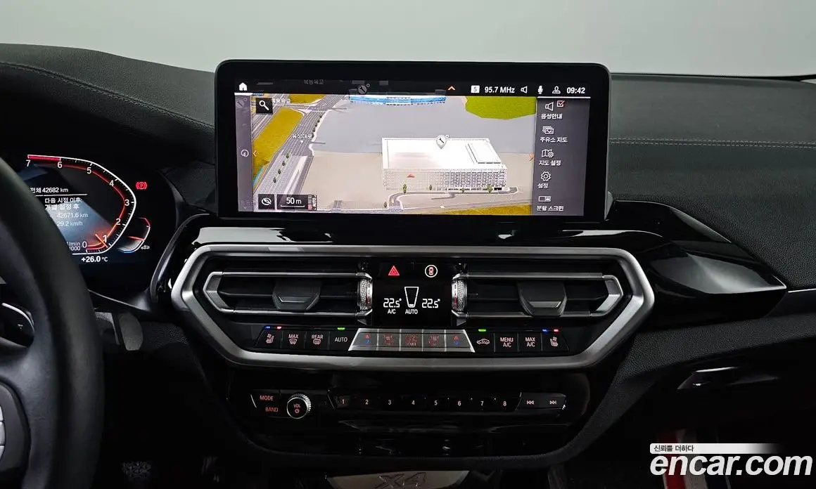 BMW X4 2023 2.0 автомат (гидро), фото 19