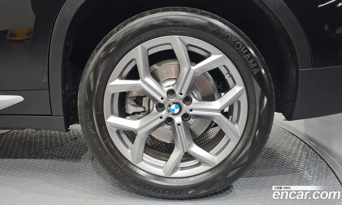 BMW X4 2023 2.0 автомат (гидро), фото 7