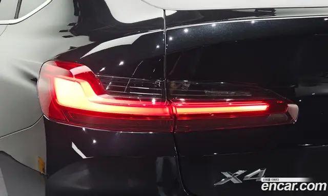 BMW X4 2023 2.0 автомат (гидро), миниатюра 9