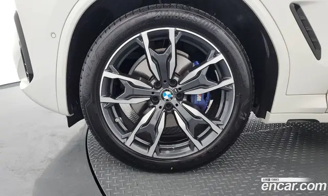 BMW X4 2025 2.0 автомат (гидро), миниатюра 5