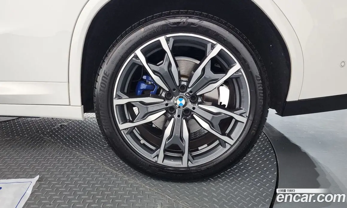 BMW X4 2025 2.0 автомат (гидро), фото 7