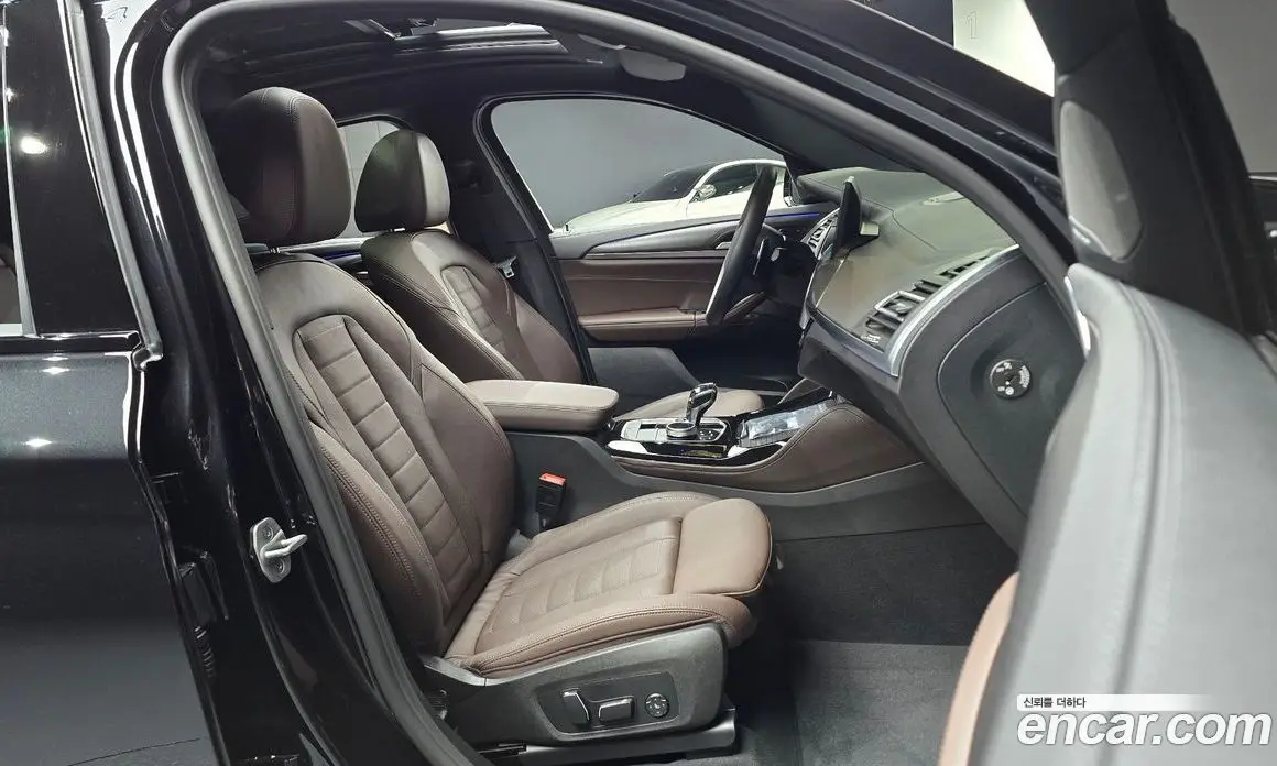 BMW X4 2025 2.0 автомат (гидро), фото 15