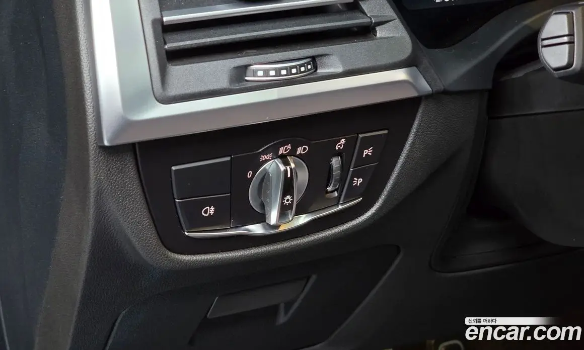 BMW X4 2025 2.0 автомат (гидро), фото 18