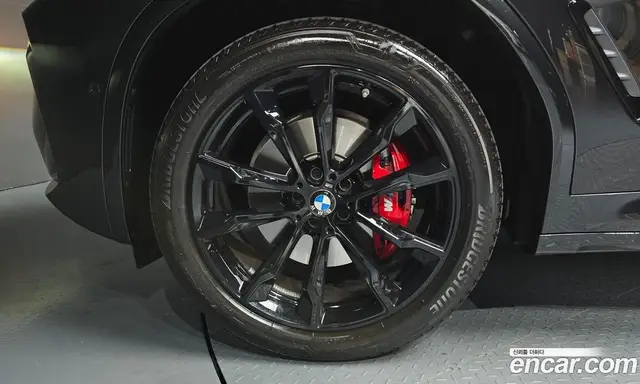 BMW X4 2025 2.0 автомат (гидро), миниатюра 4