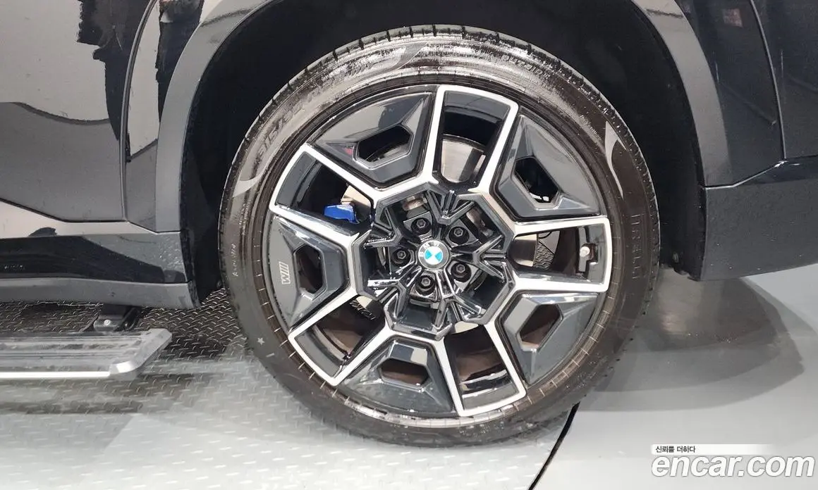 BMW XM 2025 4.4 автомат (гидро), фото 7 BMW XM 2025 4.4 автомат (гидро), фото 7