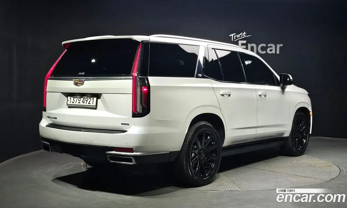 Cadillac Escalade 2022 6.2 автомат (гидро), фото 1 Cadillac Escalade 2022 6.2 автомат (гидро), фото 1