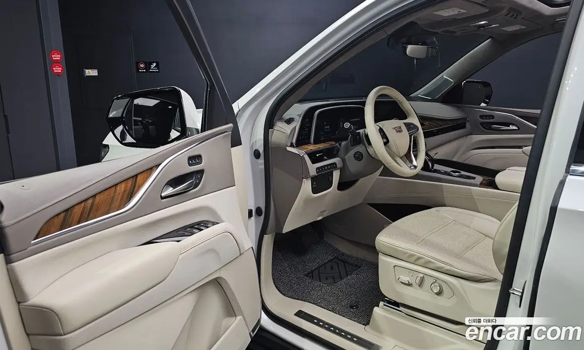 Cadillac Escalade 2022 6.2 автомат (гидро), фото 12 Cadillac Escalade 2022 6.2 автомат (гидро), фото 12
