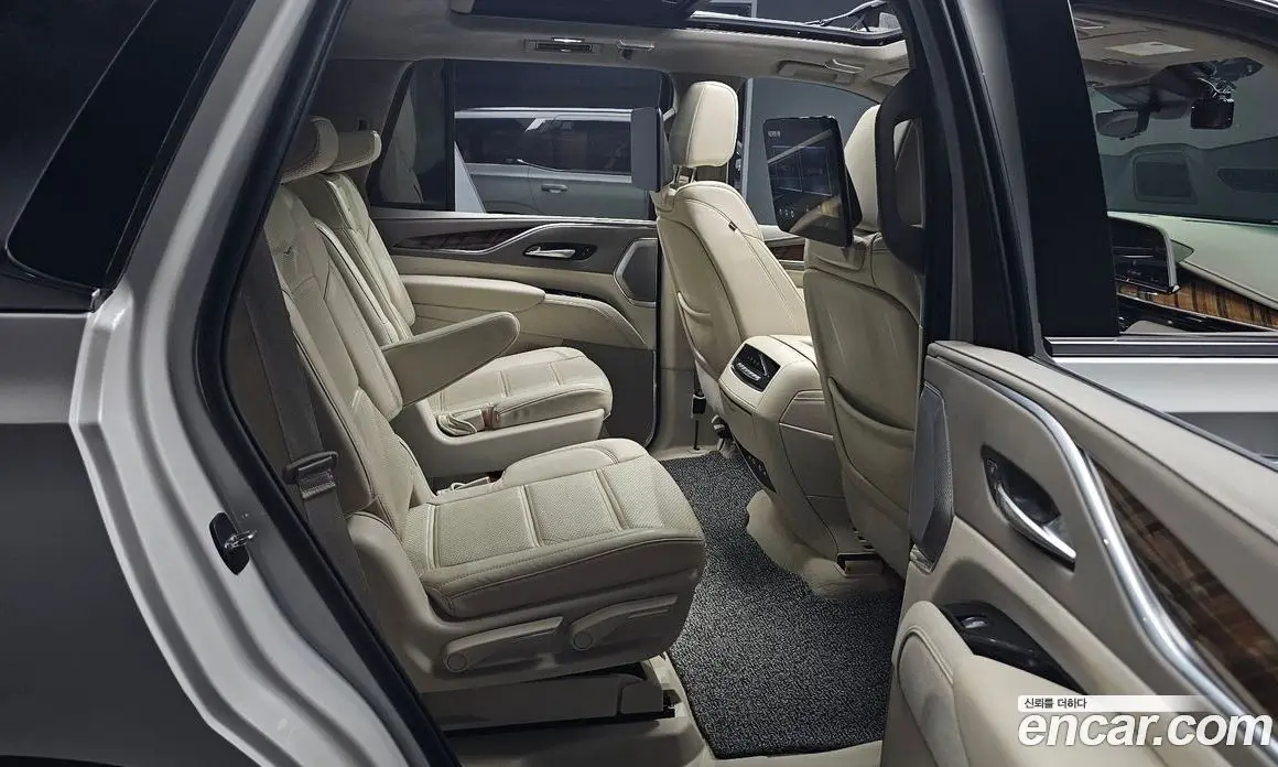 Cadillac Escalade 2022 6.2 автомат (гидро), фото 16 Cadillac Escalade 2022 6.2 автомат (гидро), фото 16