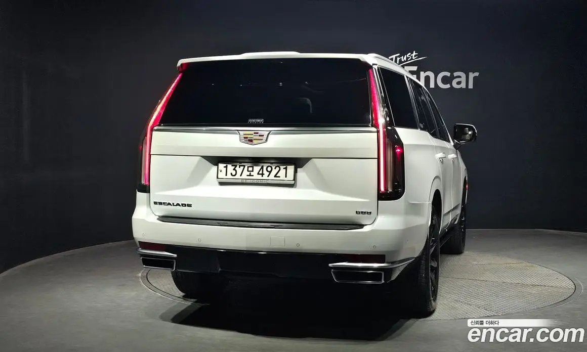 Cadillac Escalade 2022 6.2 автомат (гидро), фото 3 Cadillac Escalade 2022 6.2 автомат (гидро), фото 3
