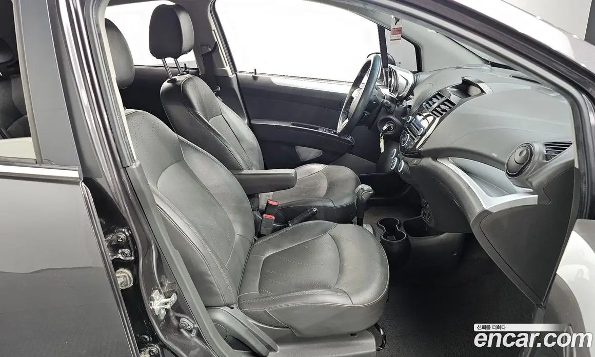 Chevrolet Spark 2015 1.0 автомат (гидро), фото 15