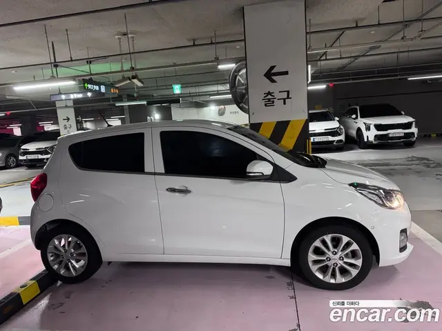 Chevrolet Spark 2022 1.0 автомат (вариатор), миниатюра 2