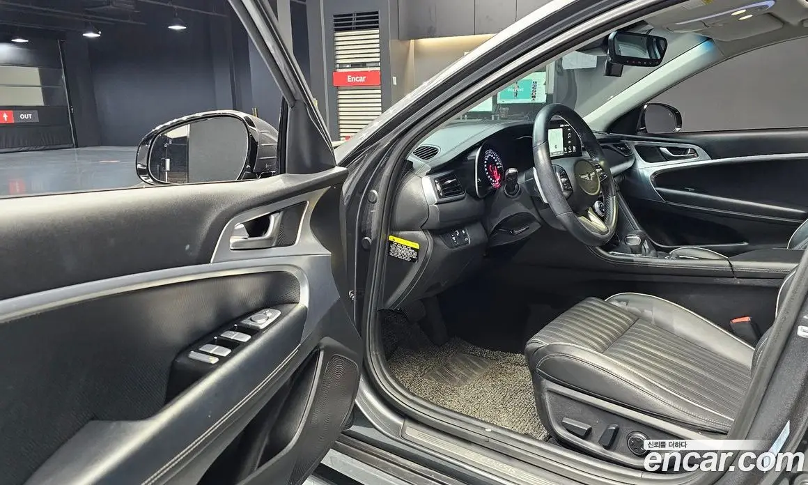 Genesis G70 2018 2.0 автомат (гидро), фото 13 Genesis G70 2018 2.0 автомат (гидро), фото 13