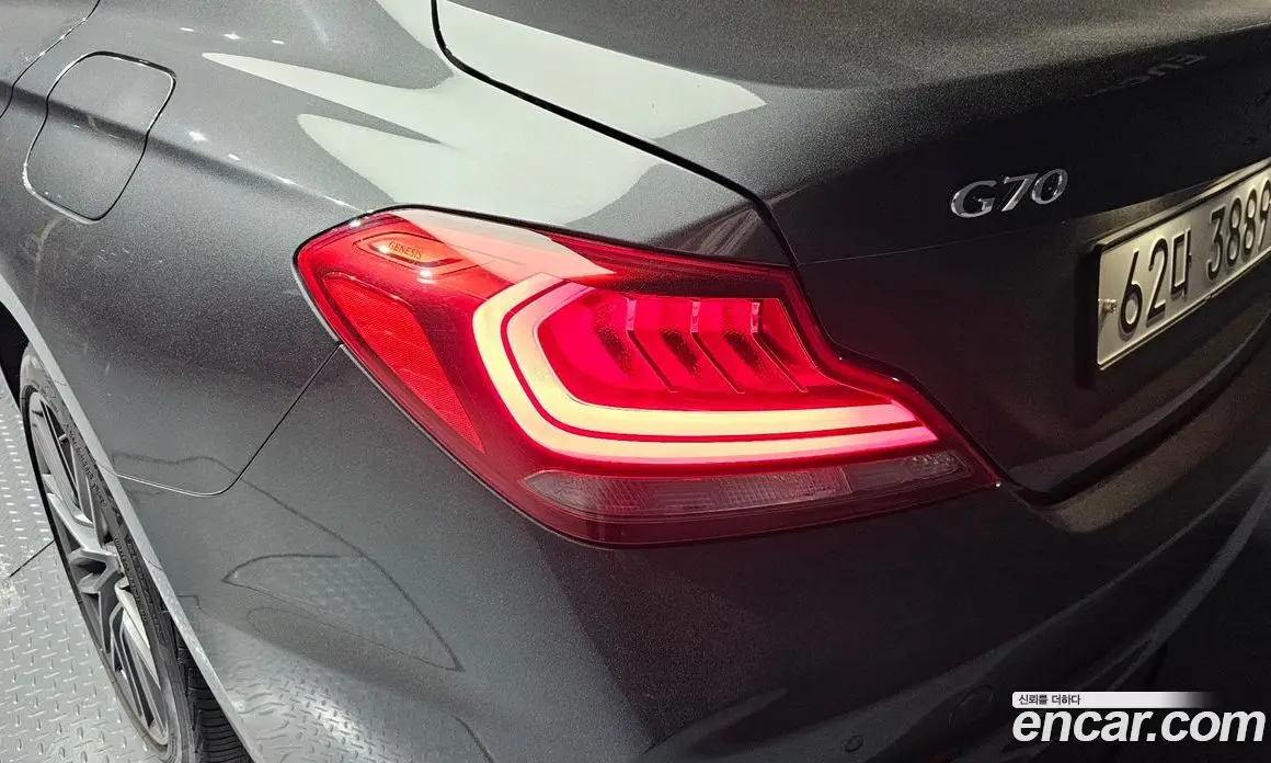 Genesis G70 2018 2.0 автомат (гидро), фото 9 Genesis G70 2018 2.0 автомат (гидро), фото 9