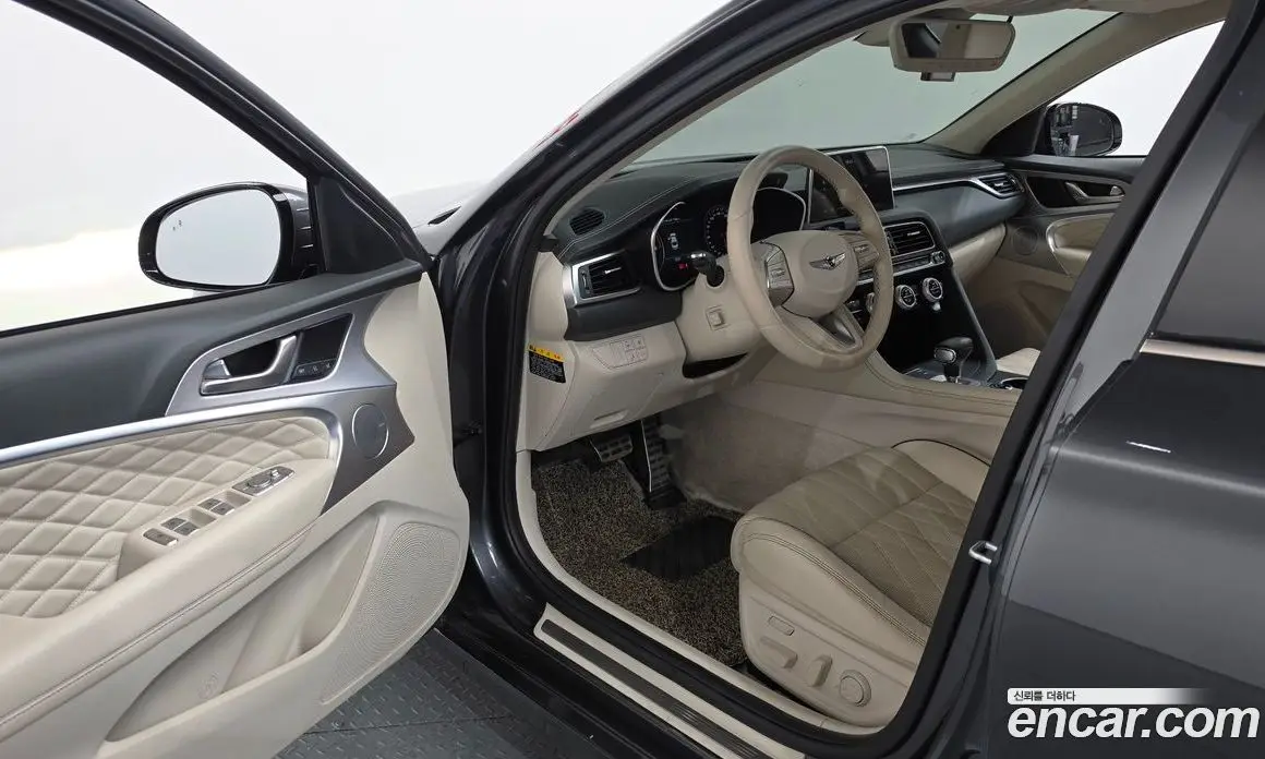 Genesis G70 2019 2.0 автомат (гидро), фото 13 Genesis G70 2019 2.0 автомат (гидро), фото 13