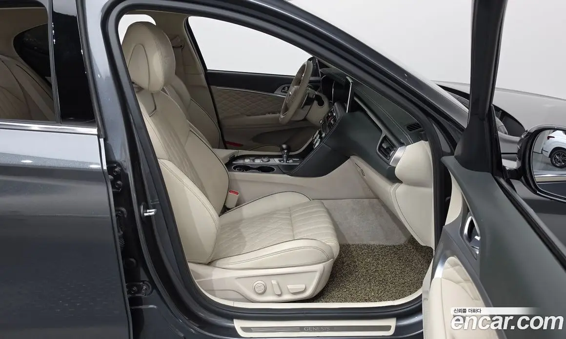 Genesis G70 2019 2.0 автомат (гидро), фото 16 Genesis G70 2019 2.0 автомат (гидро), фото 16