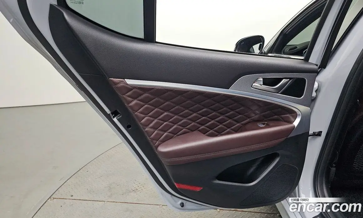 Genesis G70 2022 2.0 автомат (гидро), фото 15