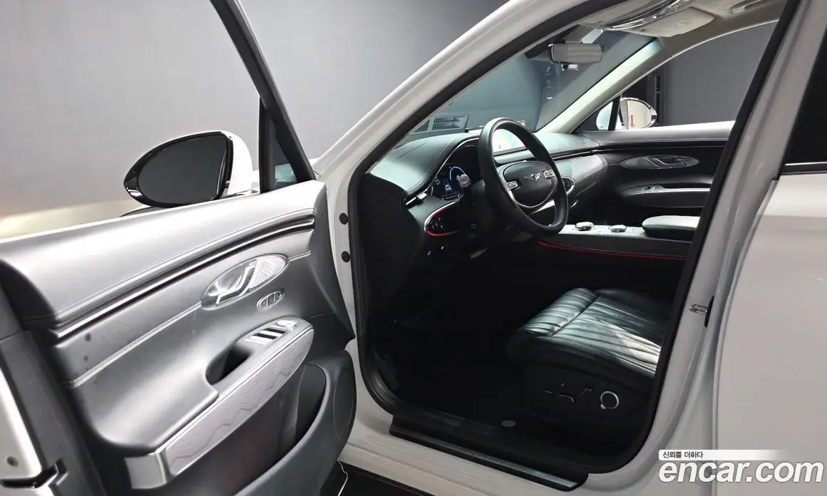 Genesis GV70 2021 2.5 автомат (гидро), фото 12 Genesis GV70 2021 2.5 автомат (гидро), фото 12
