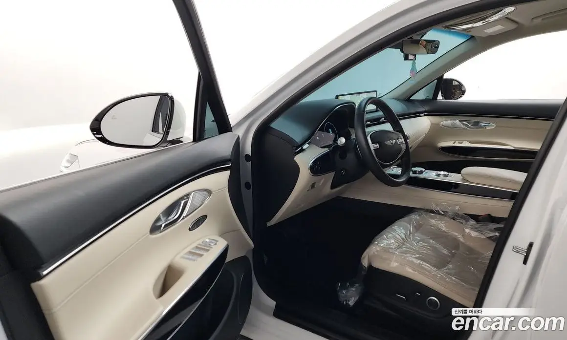 Genesis GV70 2023 2.5 автомат (гидро), фото 13 Genesis GV70 2023 2.5 автомат (гидро), фото 13