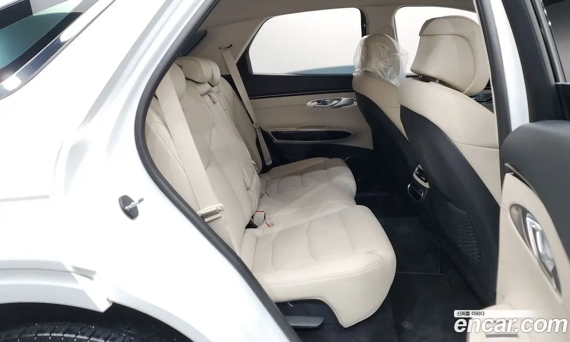Genesis GV70 2023 2.5 автомат (гидро), фото 17 Genesis GV70 2023 2.5 автомат (гидро), фото 17