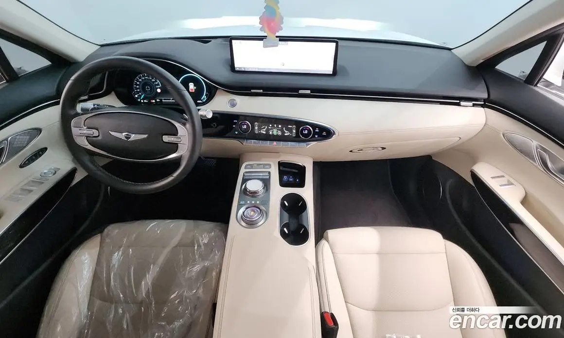 Genesis GV70 2023 2.5 автомат (гидро), фото 10 Genesis GV70 2023 2.5 автомат (гидро), фото 10