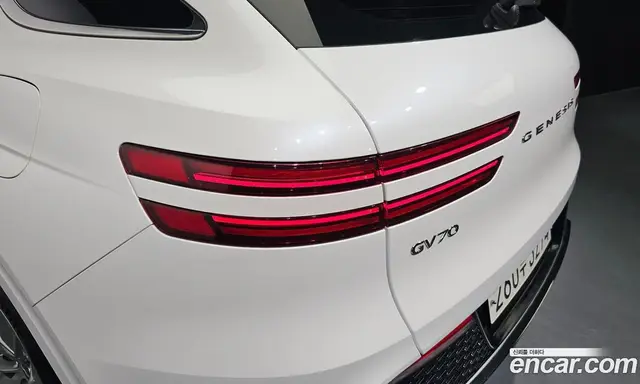 Genesis GV70 2024 2.5 автомат (гидро), миниатюра 9 Genesis GV70 2024 2.5 автомат (гидро), миниатюра 9