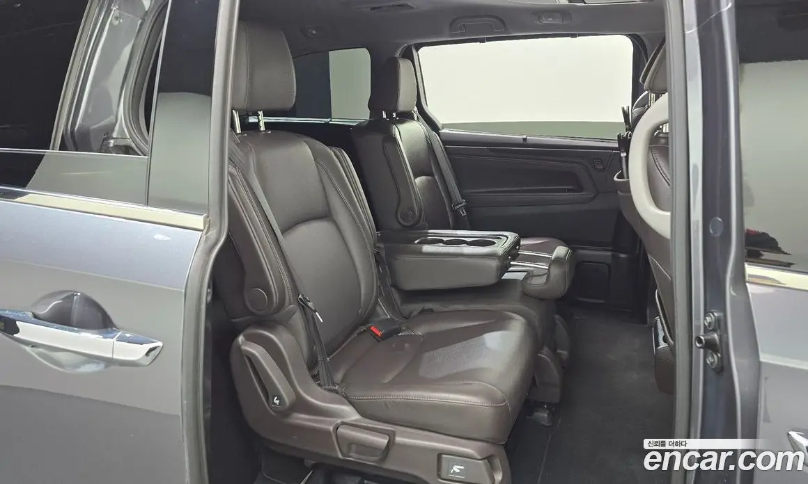 Honda Odyssey 2020 3.5 автомат (гидро), фото 18
