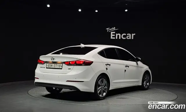 Hyundai Avante 2016 1.6 автомат (гидро), миниатюра 2 Hyundai Avante 2016 1.6 автомат (гидро), миниатюра 2