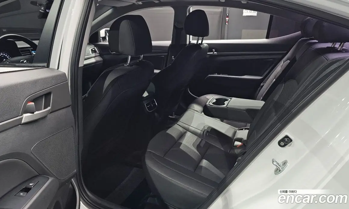 Hyundai Avante 2016 1.6 автомат (гидро), фото 16 Hyundai Avante 2016 1.6 автомат (гидро), фото 16