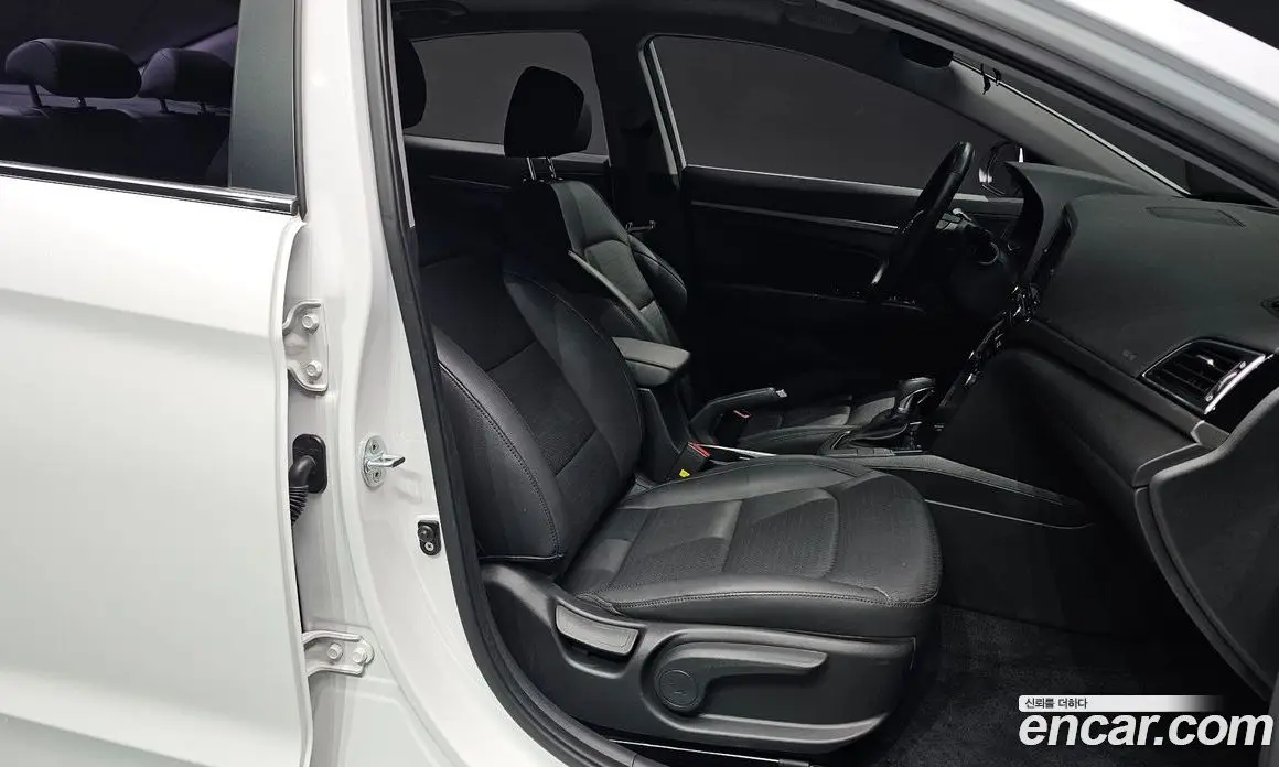 Hyundai Avante 2016 1.6 автомат (гидро), фото 18 Hyundai Avante 2016 1.6 автомат (гидро), фото 18