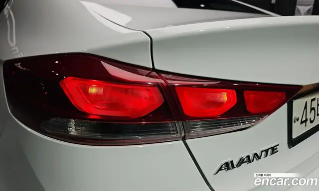 Hyundai Avante 2016 1.6 автомат (гидро), миниатюра 9 Hyundai Avante 2016 1.6 автомат (гидро), миниатюра 9